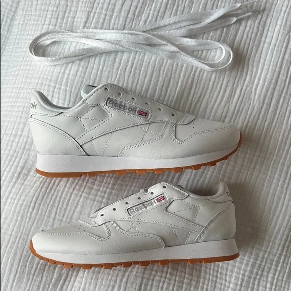 NWT/NIB • Reebok Women's Classic White Leather Sneakers • Women’s US 7.5 - Picture 3 of 14